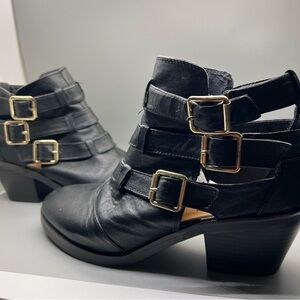 Steve Madden Leather Ankle Boots Sz 8.5 Black